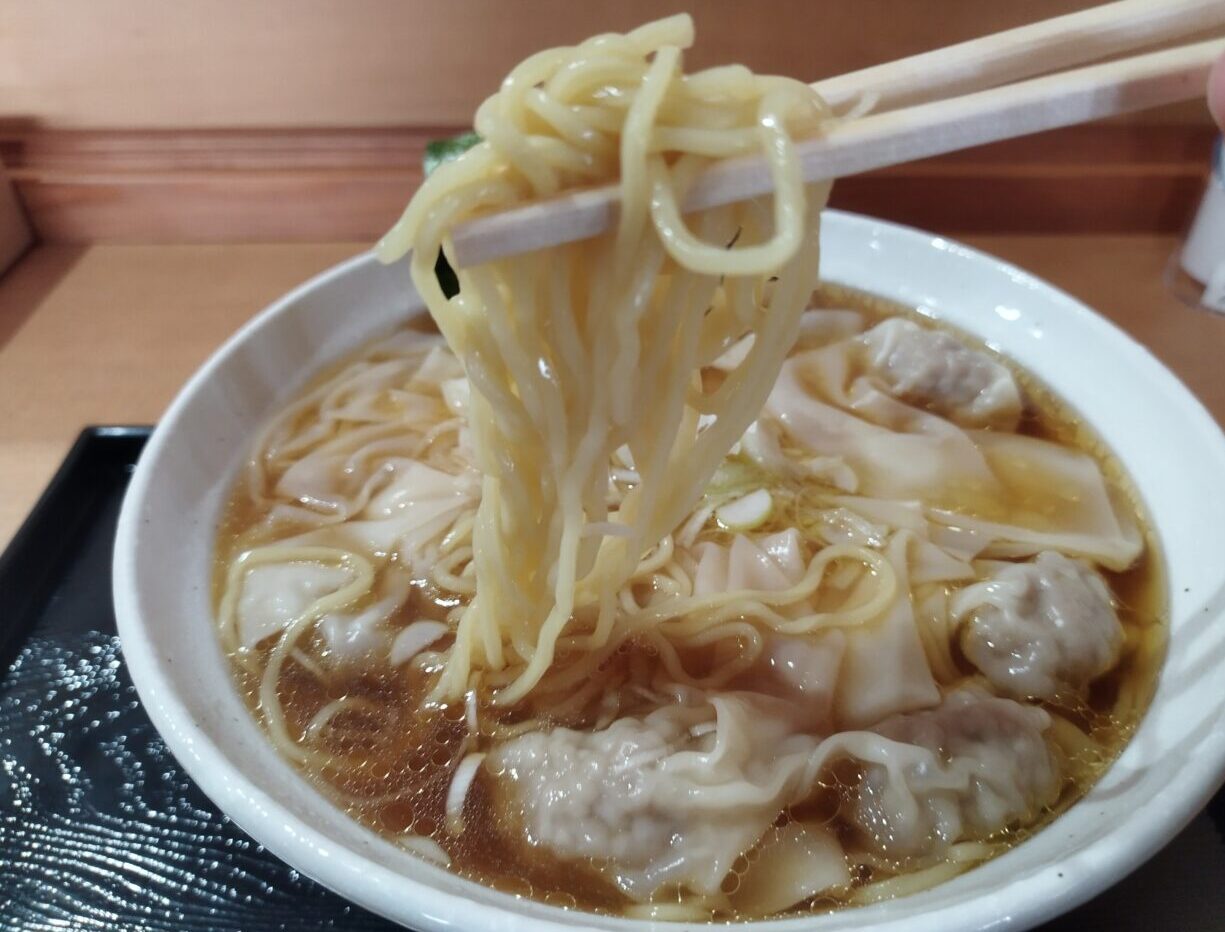 馳走家のワンタン麺