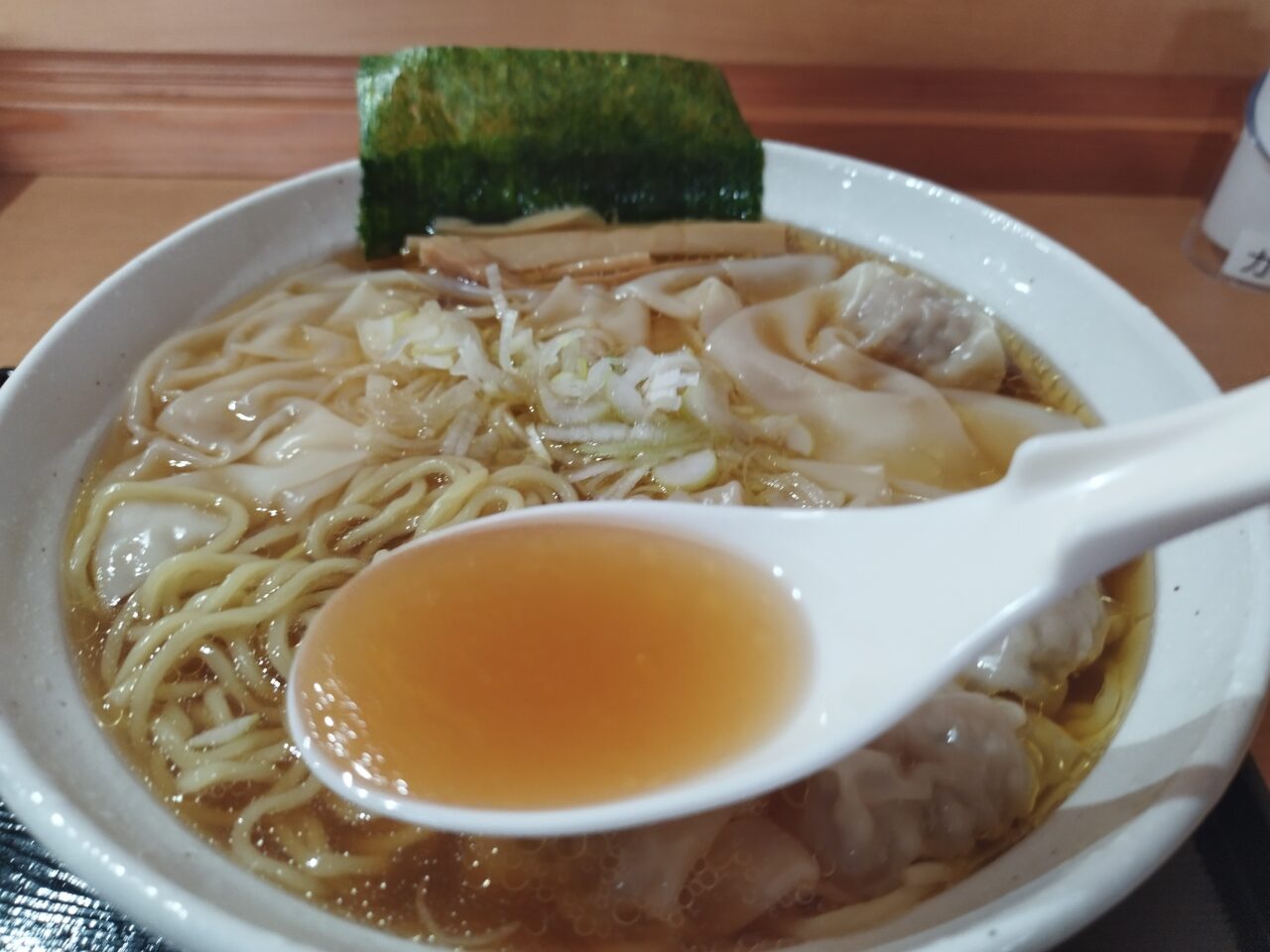 馳走家のワンタン麺