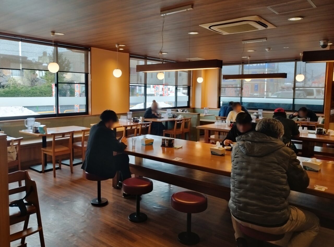 ラーメン風林火山山形店の店内の様子