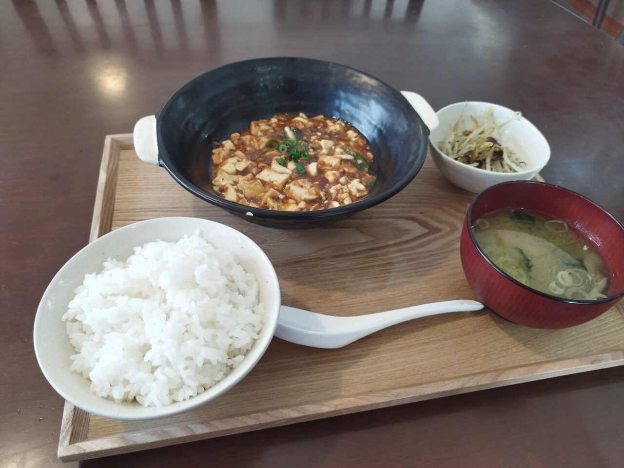 まこっちゃん食堂