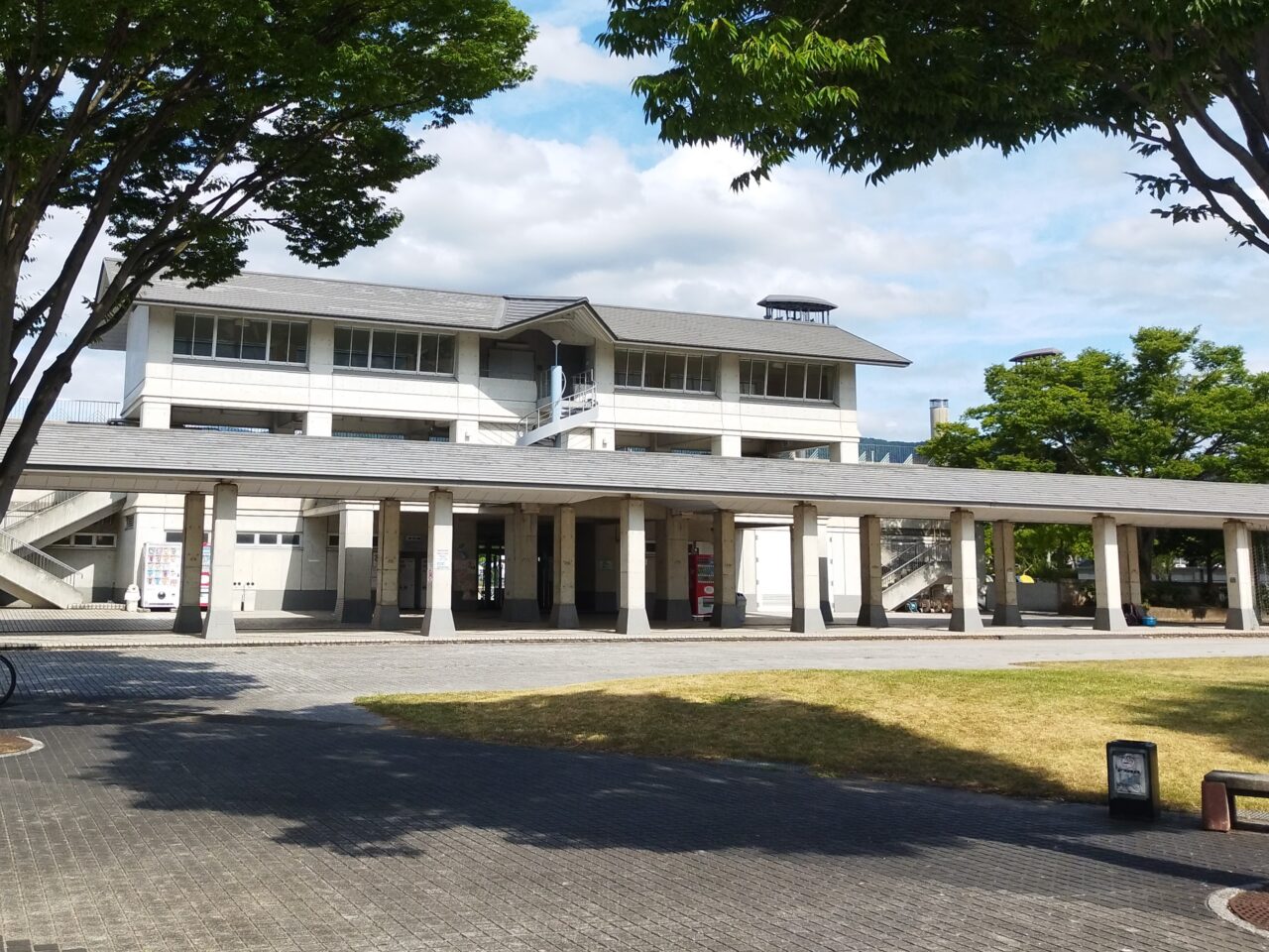 山形市総合スポーツセンター 屋外プール