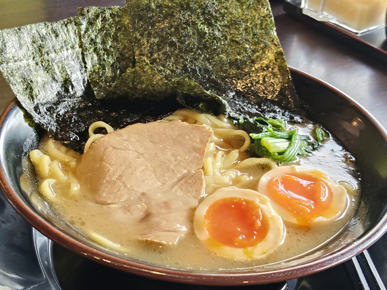 横濱家系ラーメン 虎堂家（こどうや）西バイパス店