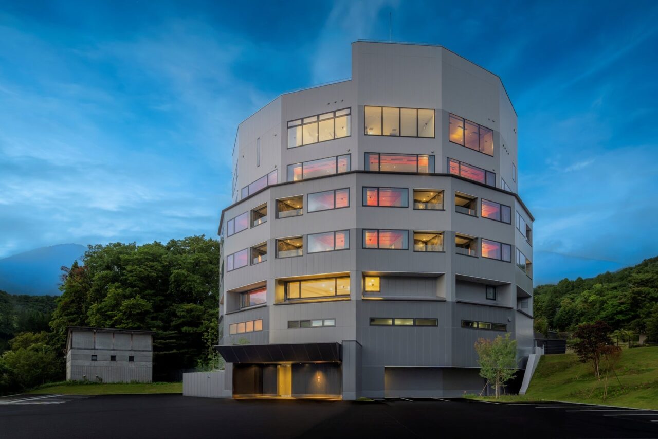正14角形のタワー建築の界 蔵王